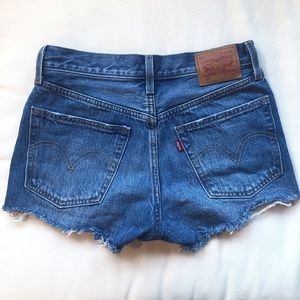 Levi’s 501 High Rise Button Fly Jean Short 25